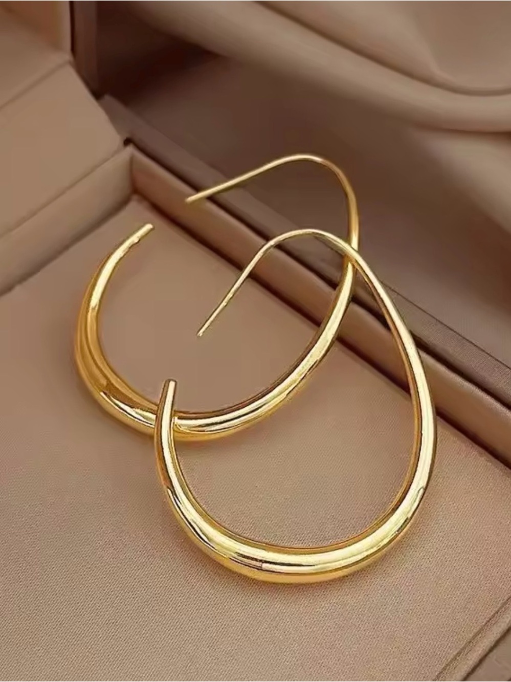 Gold Hoop Minimalist Earrings French Vintage Elegant Statement Jewelry for Women